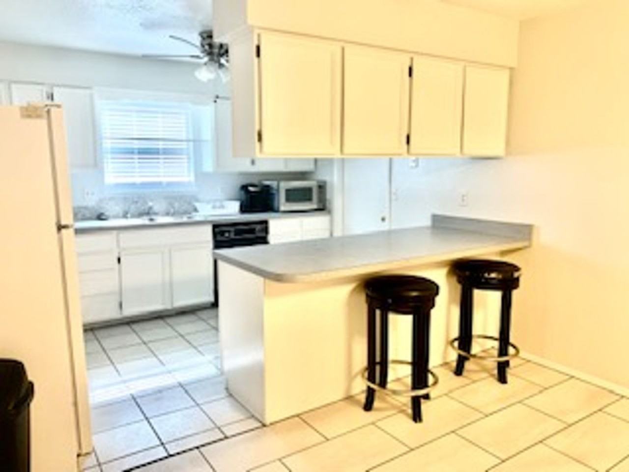 1802 W Jacobs Ave - Photo 6 of 25