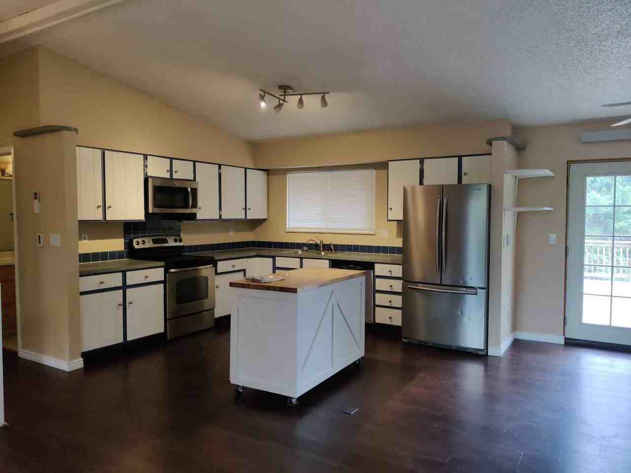 706 Frontier Ct - Photo 3 of 16