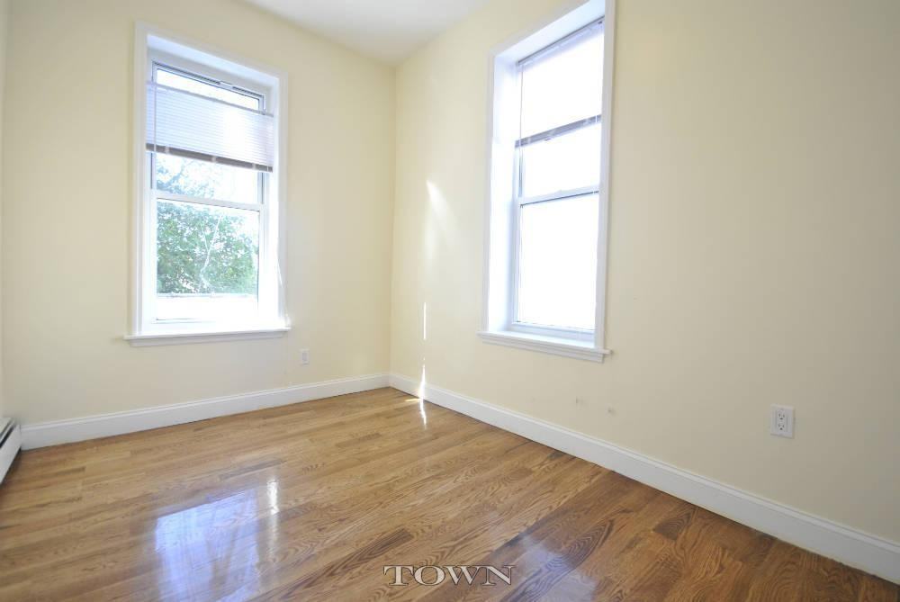 286 Clarkson Ave #1 - Photo 2 of 4