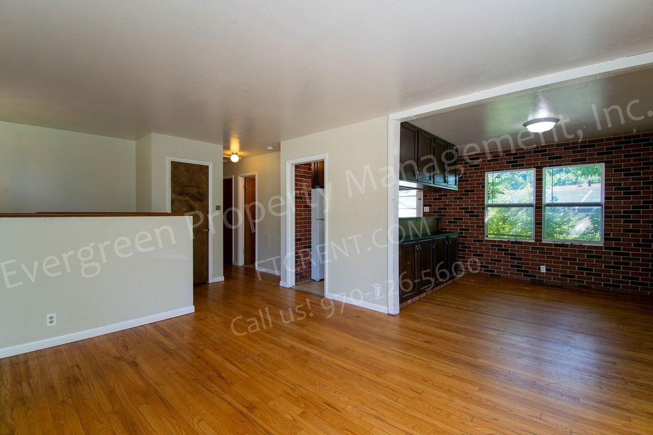 1916 Larkspur Dr - Photo 5 of 36