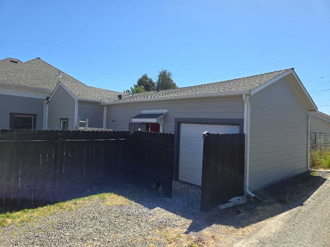 1526 L St #2 - Photo 2 of 27