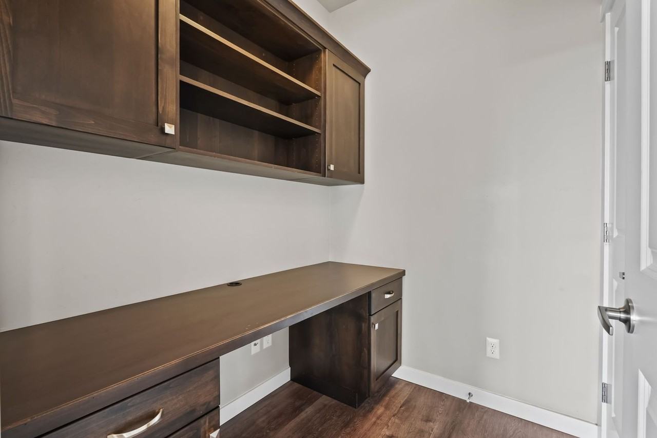 2161 S Hills Ave - Photo 6 of 22