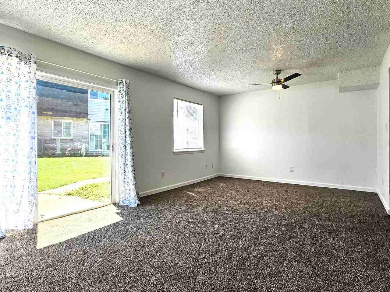 215 Jason Dr - Photo 2 of 19