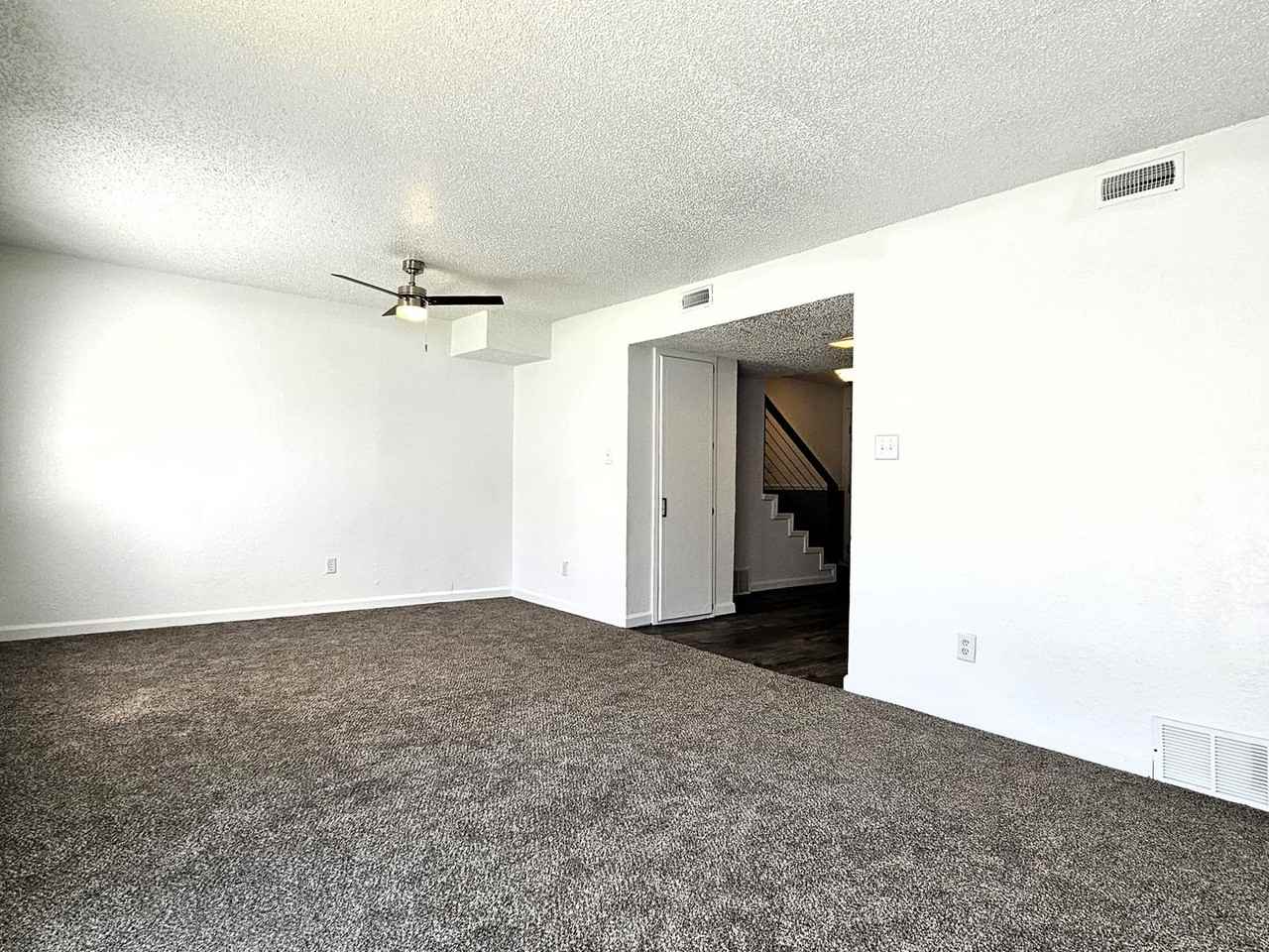 215 Jason Dr - Photo 3 of 19