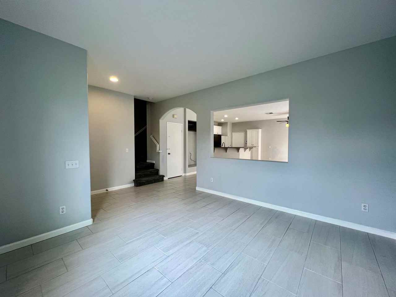 1433 Fieldbrook St - Photo 2 of 24