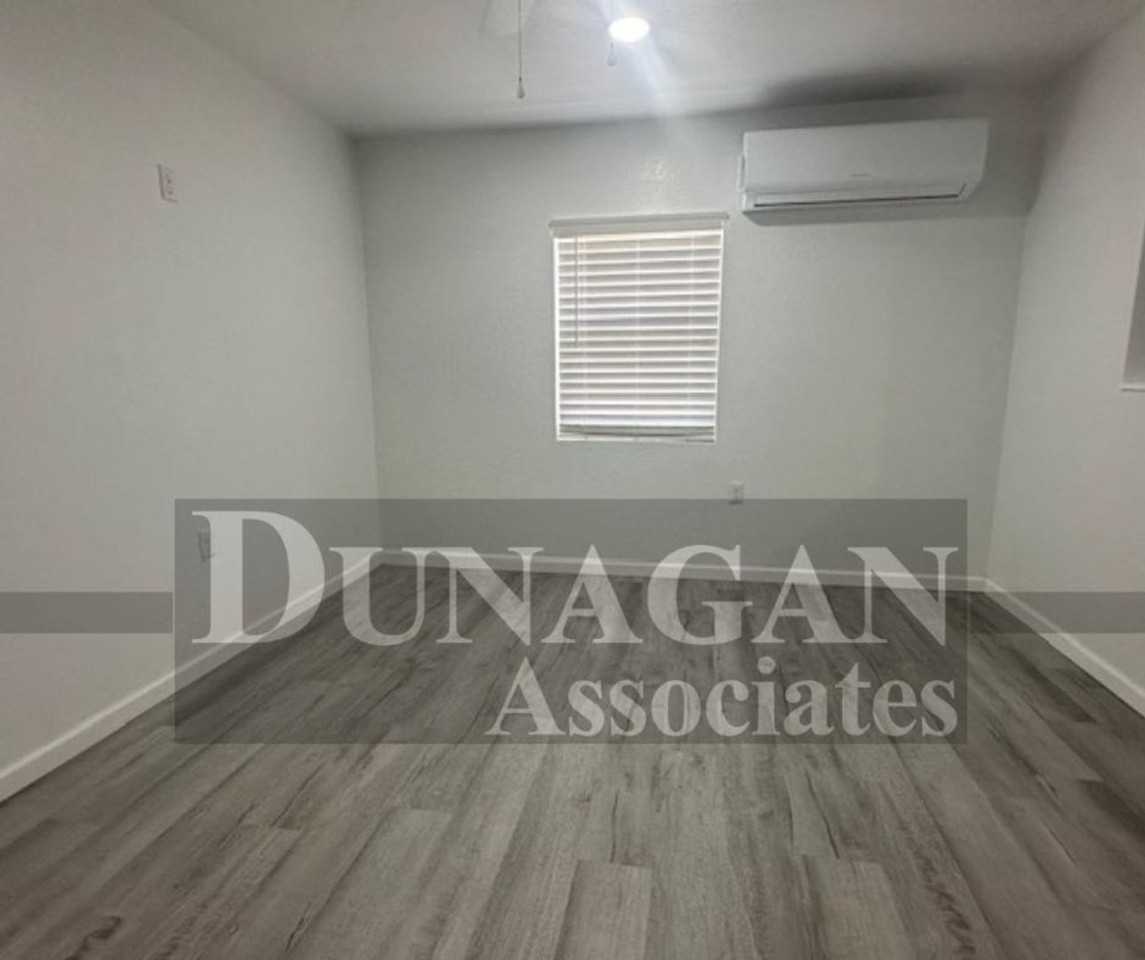 602 Irvin St - Photo 2 of 6