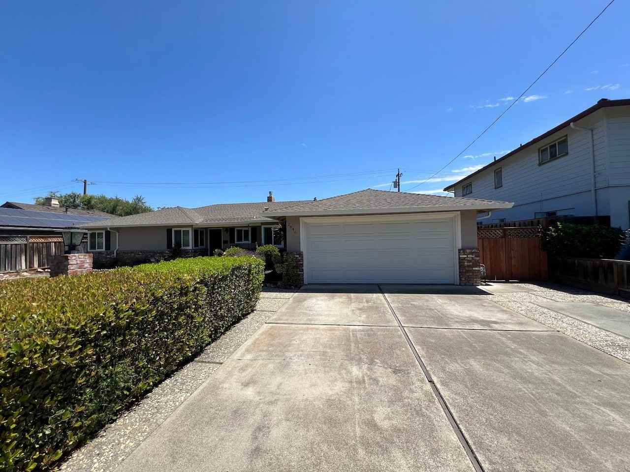 2646 Gerald Way - Photo 2 of 32