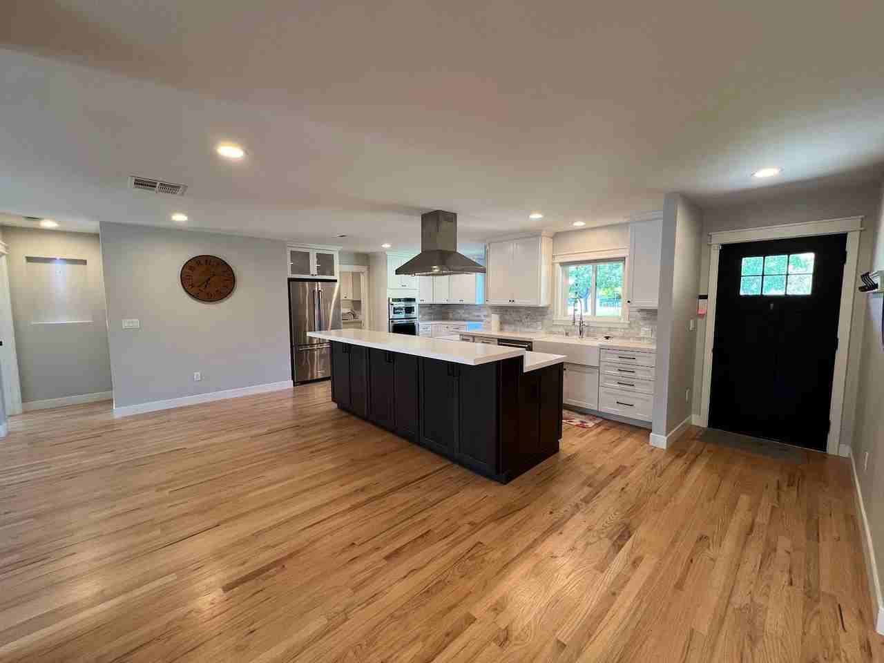 2646 Gerald Way - Photo 3 of 32