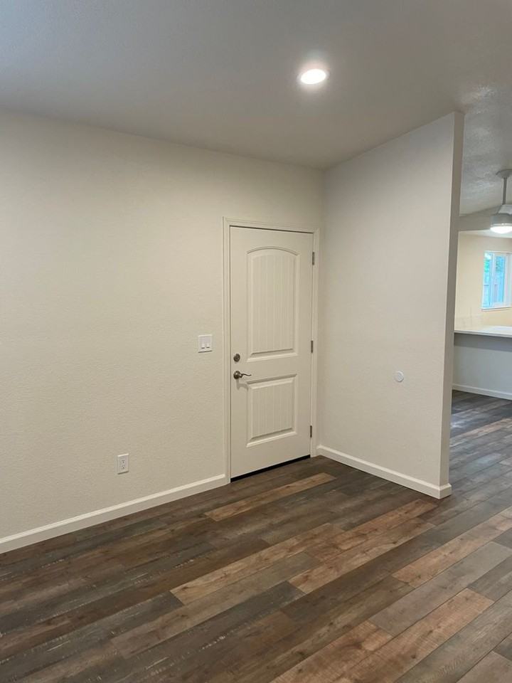 6 La Sara Ct - Photo 3 of 25