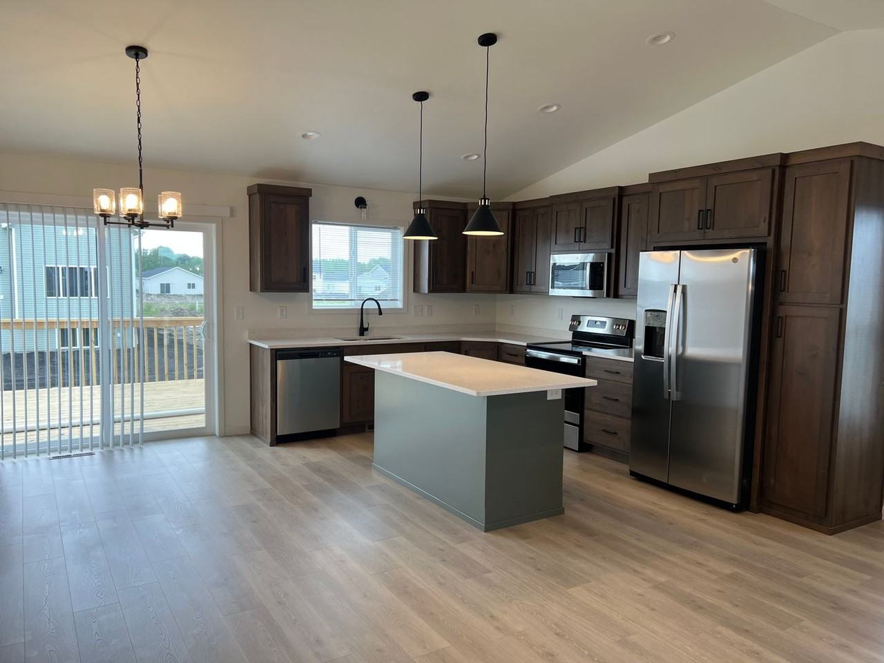 6891 Joseph St - Photo 2 of 13