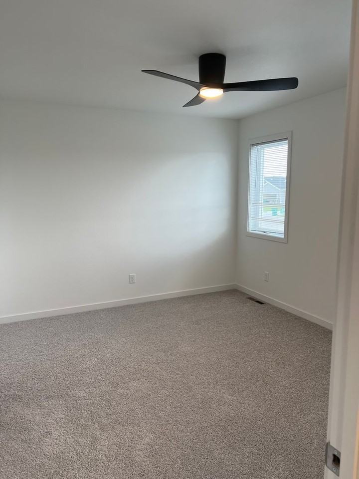 6891 Joseph St - Photo 7 of 13