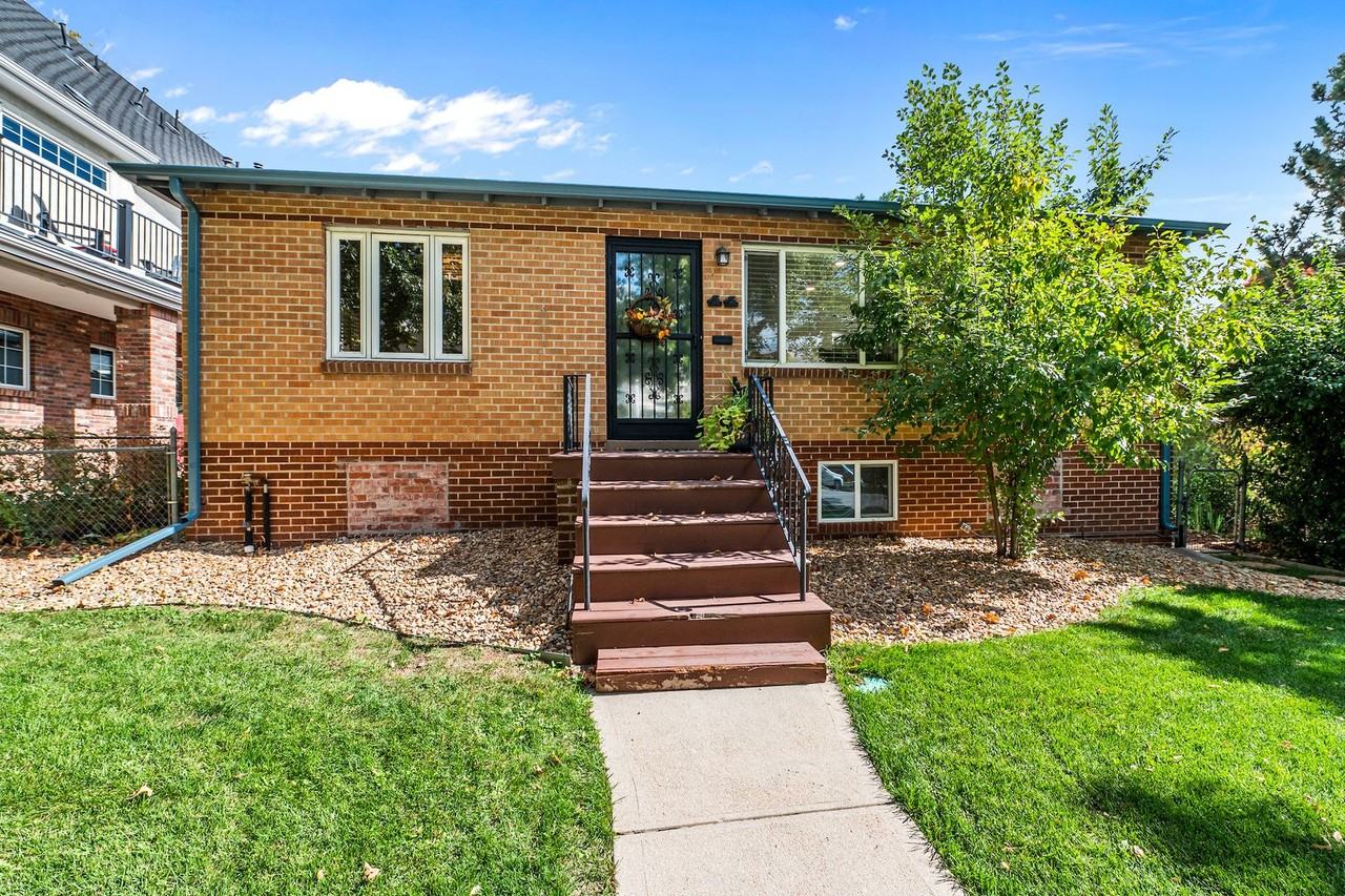 44 Monroe St - Photo 3 of 36