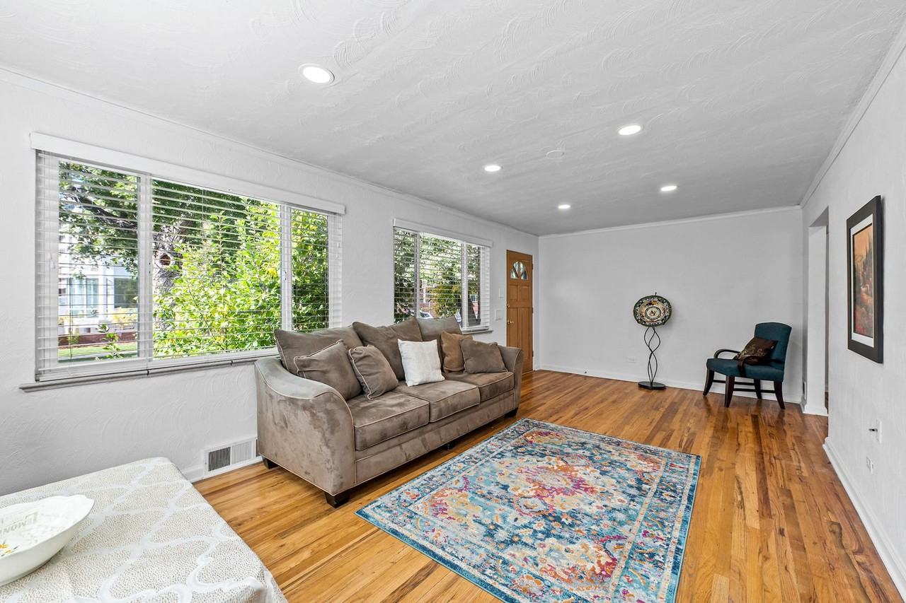 44 Monroe St - Photo 7 of 36