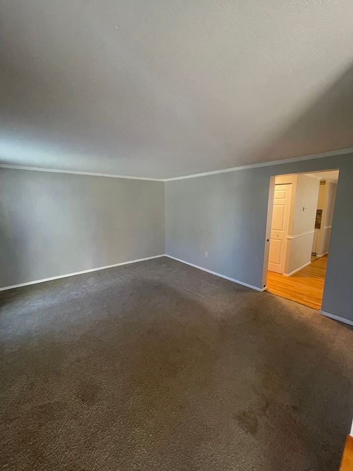 7964 Covington Ave - Photo 4 of 28