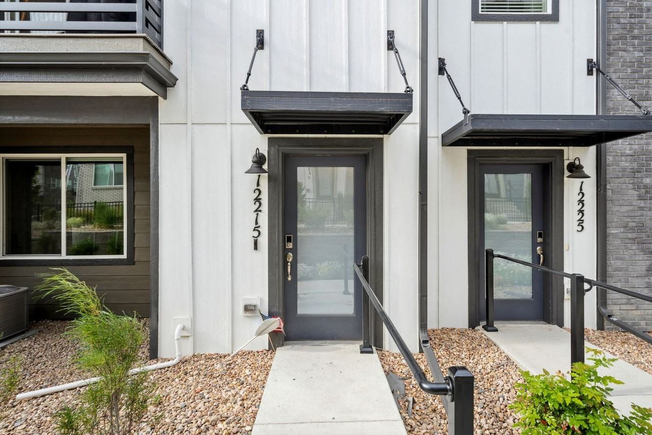 12215 W 57th Pl - Photo 2 of 31