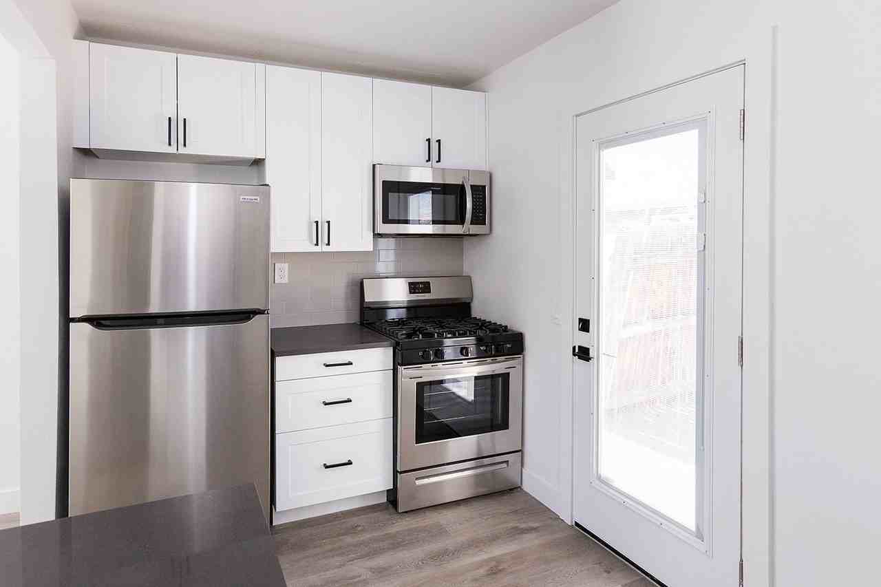 833 E Turney Ave - Photo 3 of 26