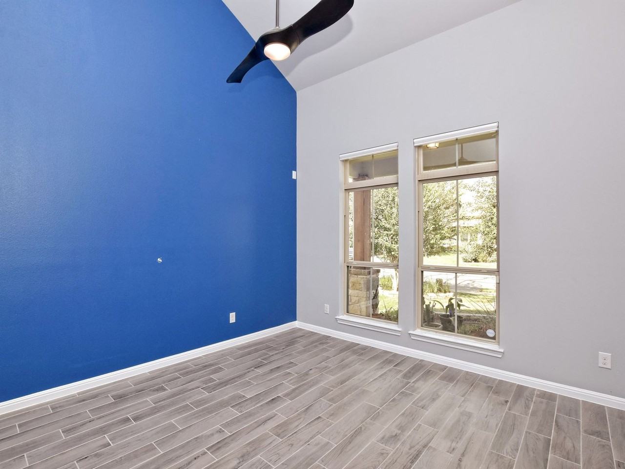 2005 Garretts Way - Photo 3 of 26