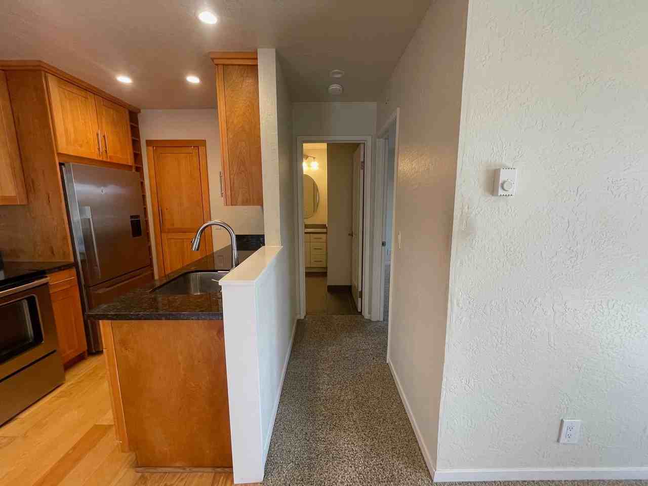 135 Piccadilly Pl - Photo 3 of 7