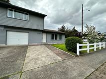 1098 Sw Hensley Rd - Photo 1 of 1