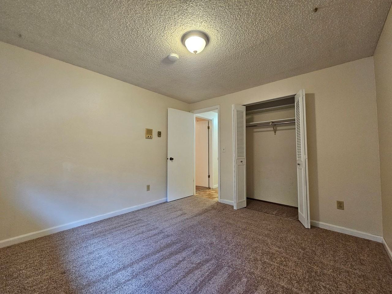 620 W 7th Ave - Photo 5 of 9