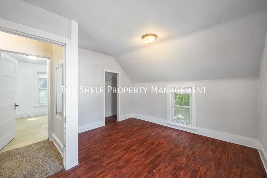 1429 Milton Ave - Photo 3 of 25