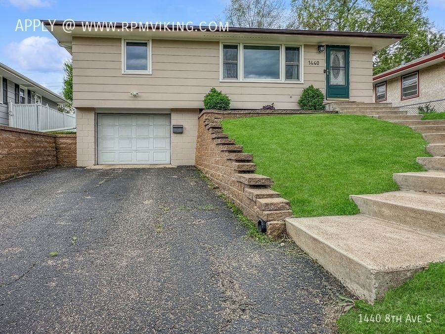 1440 8th Ave S - Photo 3 of 32