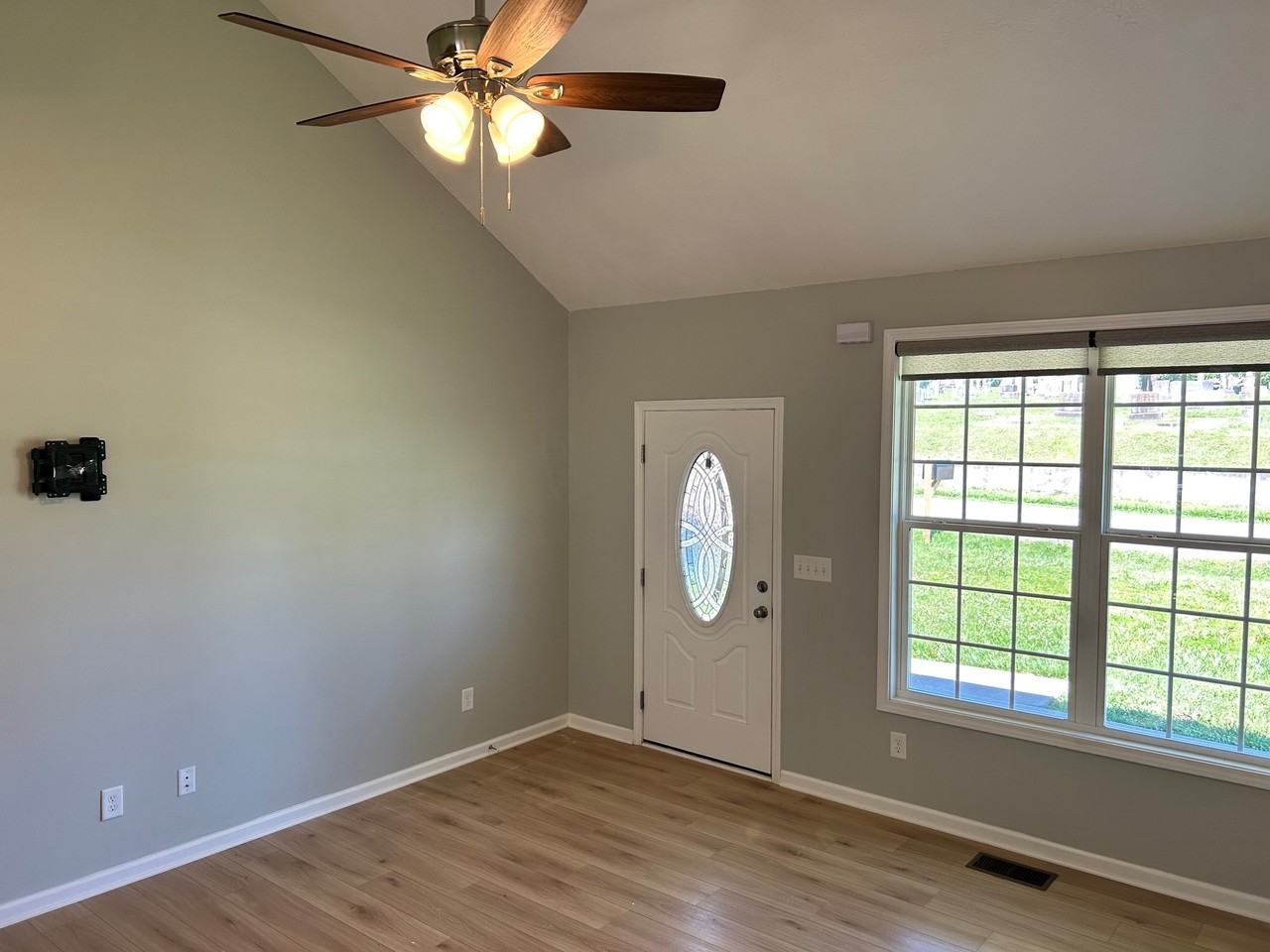 609 N Charlotte St #NA - Photo 3 of 16