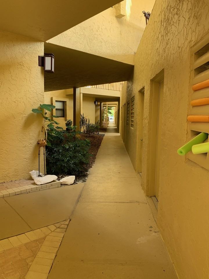 3260 S Shore Dr - Photo 3 of 27