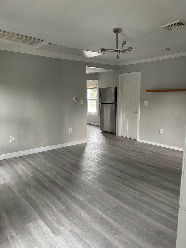 131 Portsea St #2 - Photo 5 of 15