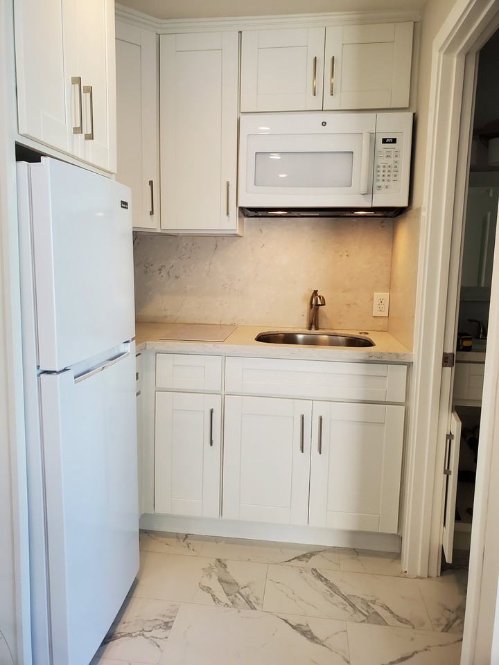 9712 Cresta Dr #B - Photo 5 of 8