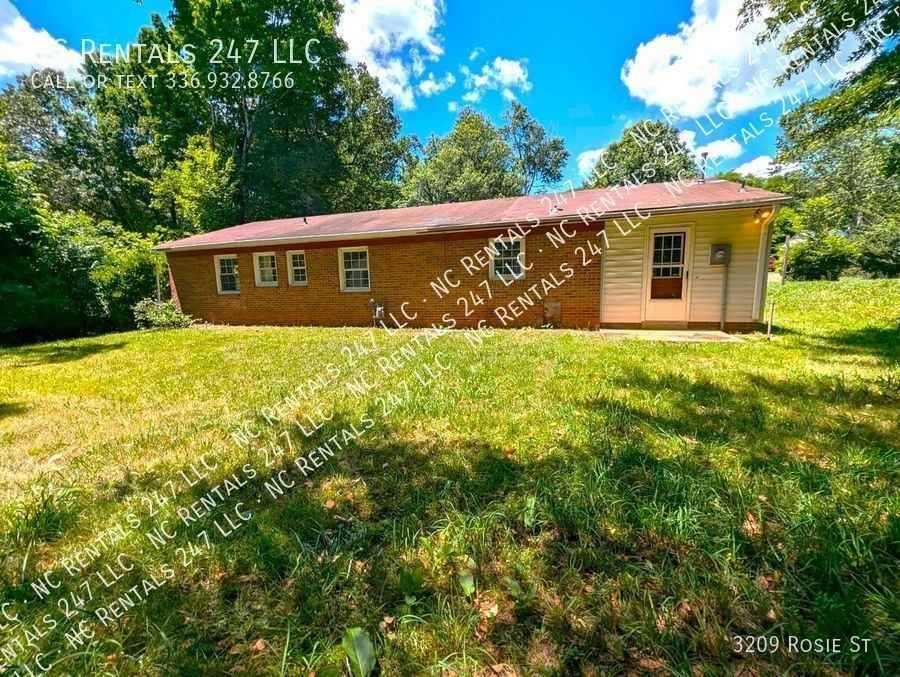 3209 Rosie St - Photo 2 of 17