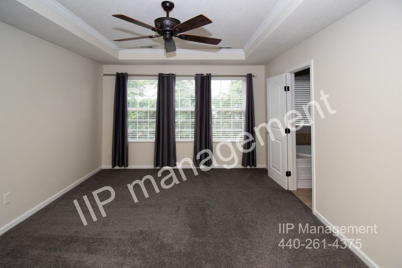 6500 Park Pointe Ct - Photo 3 of 26