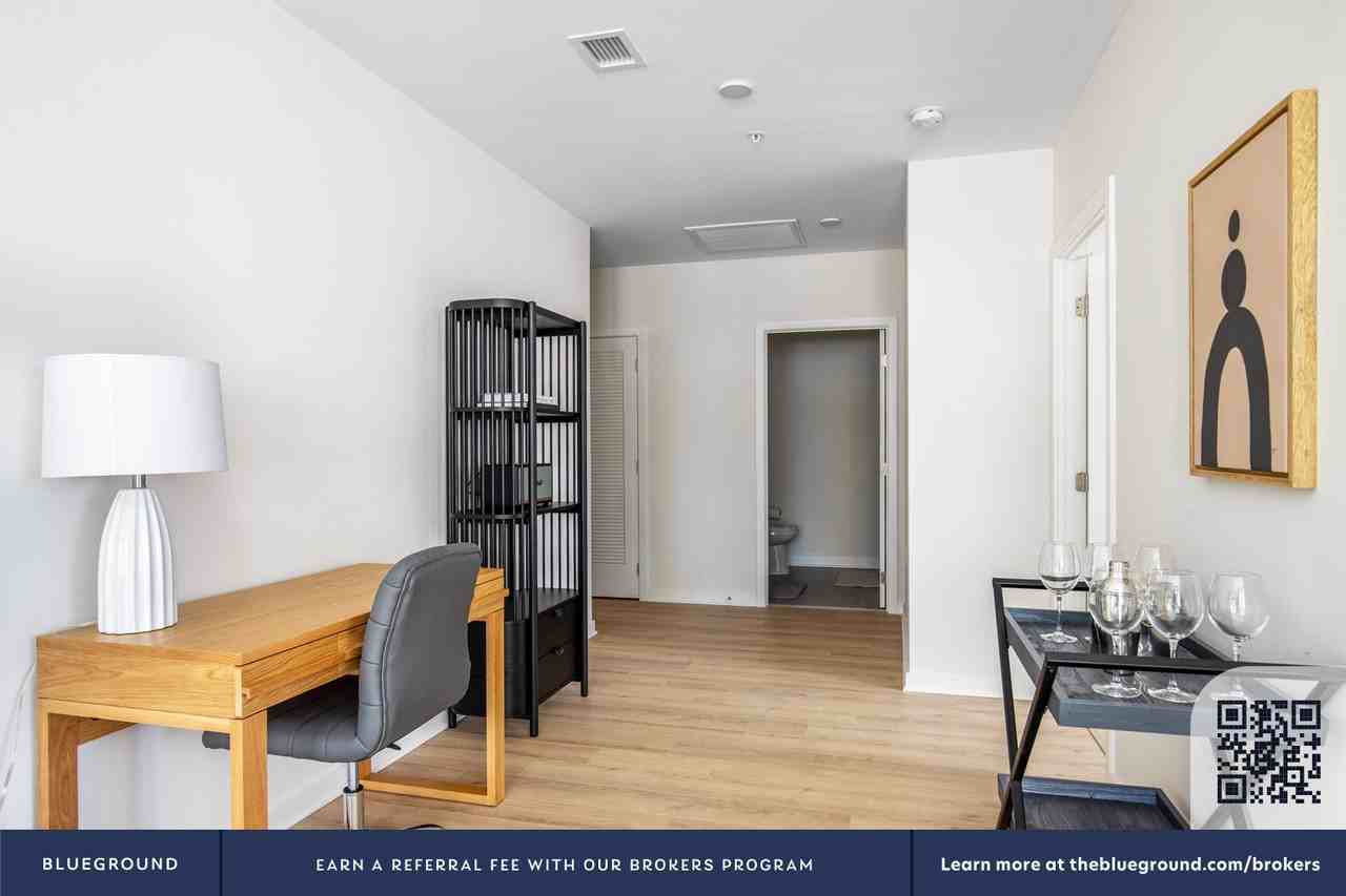 2121 First Street Southwest - Photo 4 of 43