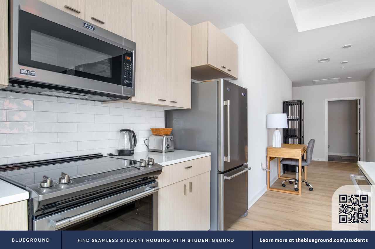 2121 First Street Southwest - Photo 6 of 43