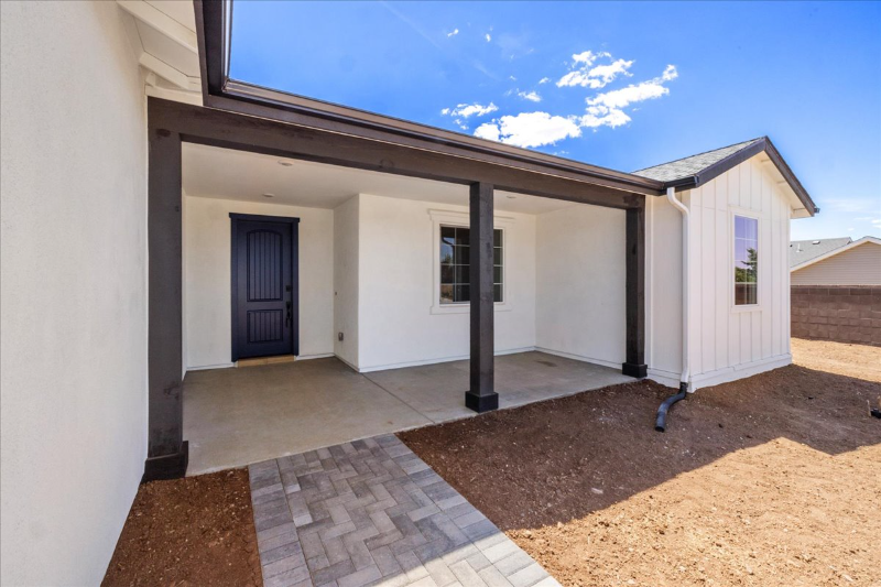 13433 E Palomino Ln - Photo 2 of 15