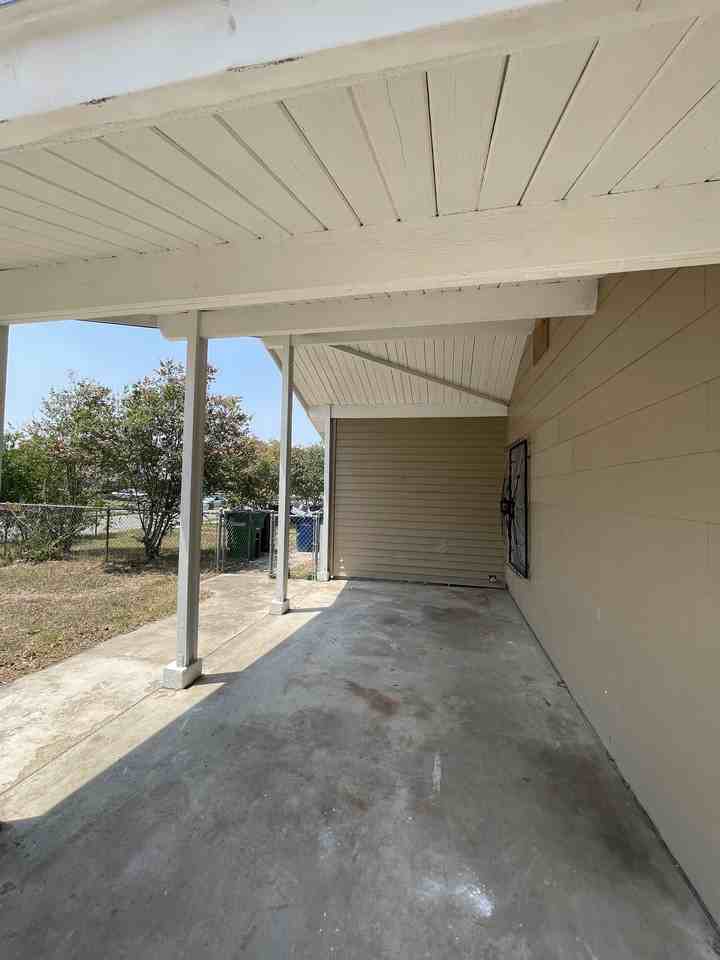 5547 Stonybrook Dr #1 - Photo 2 of 28