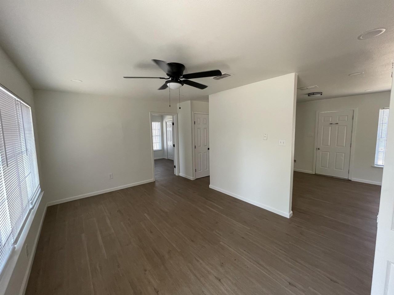 5547 Stonybrook Dr #1 - Photo 5 of 28