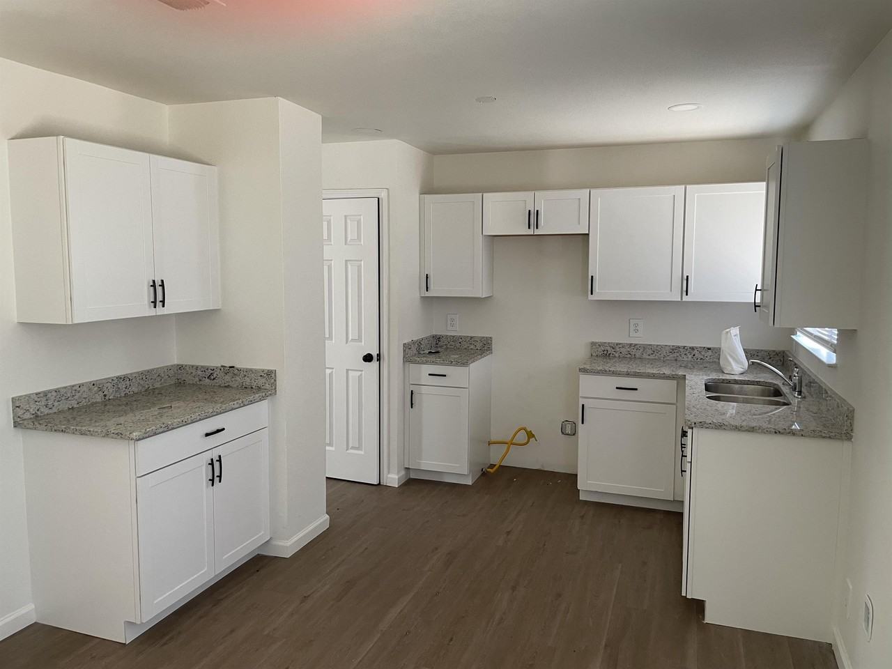 5547 Stonybrook Dr #1 - Photo 7 of 28