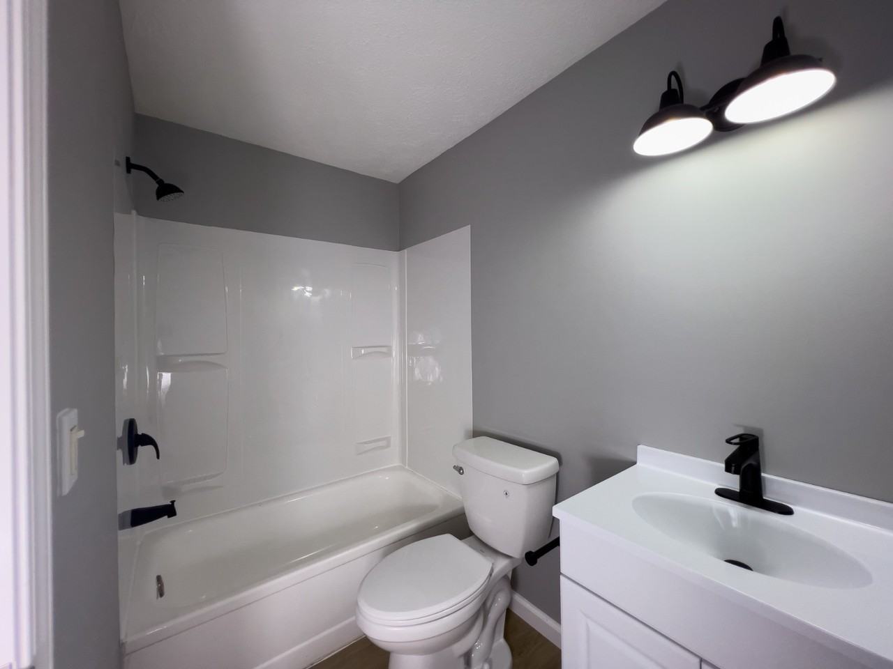 4337 Clarkwood Parkway Apartments 4337 Clarkwood Pkwy, Warrensville