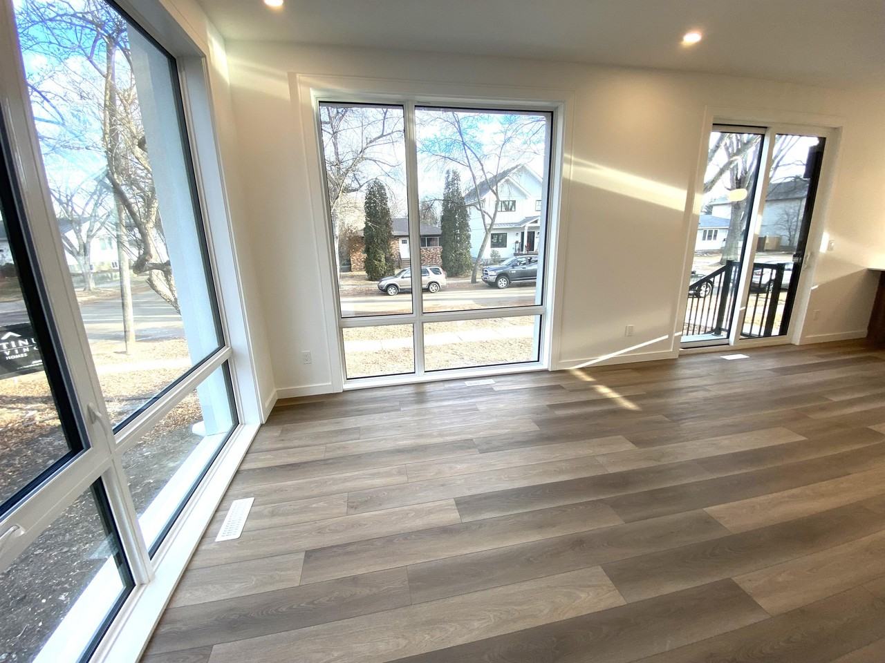 4901 - 105 Ave Main 4 #7728MAIN4 - Photo 2 of 27