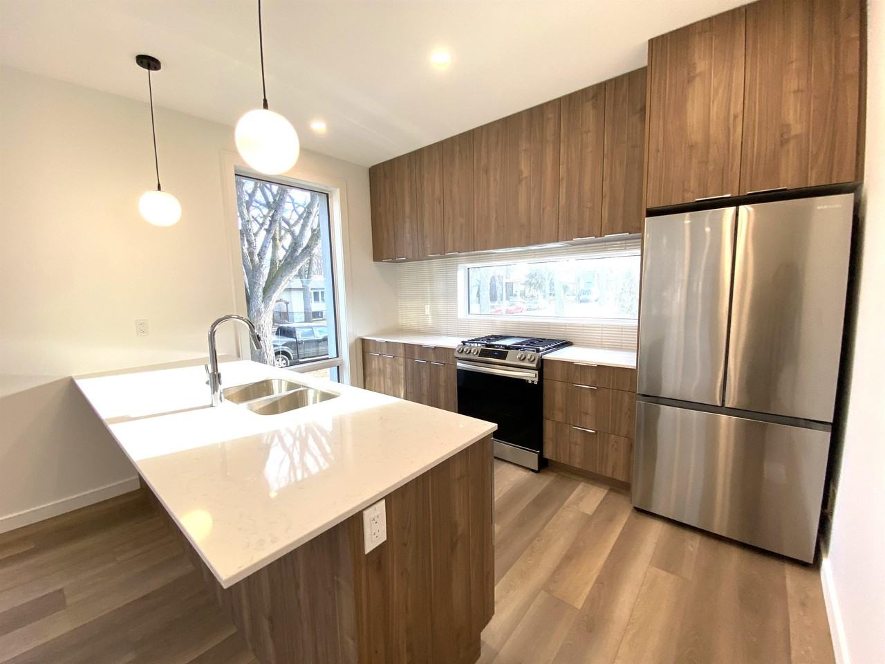 4901 - 105 Ave Main 4 #7728MAIN4 - Photo 3 of 27