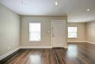 1014 E 14th St #1 - Photo 1 of 1