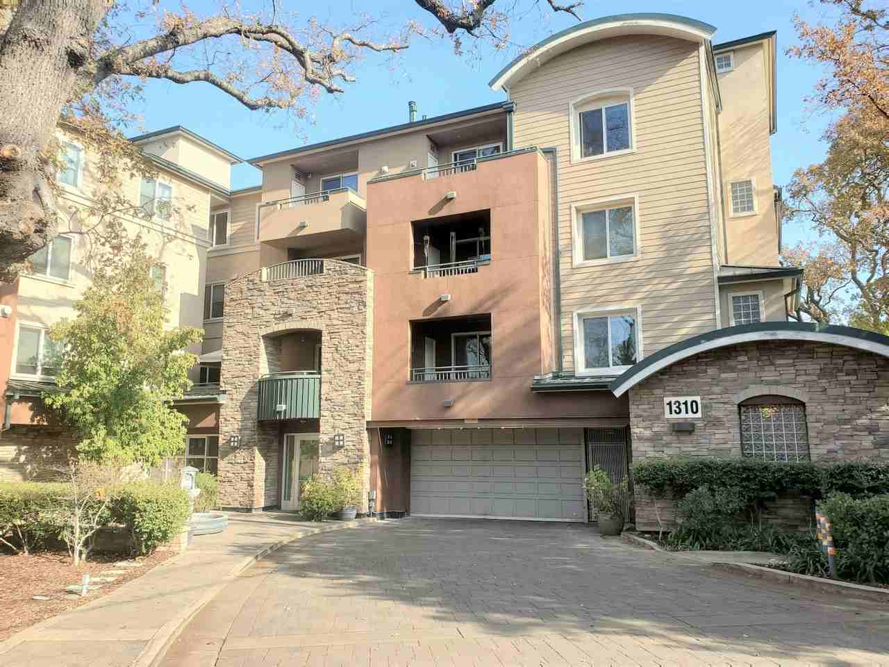 1310 Creekside Dr #207