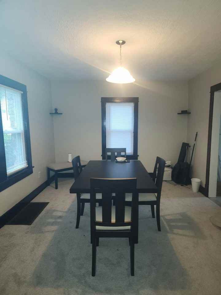 1448 Franklin Ave - Photo 6 of 7