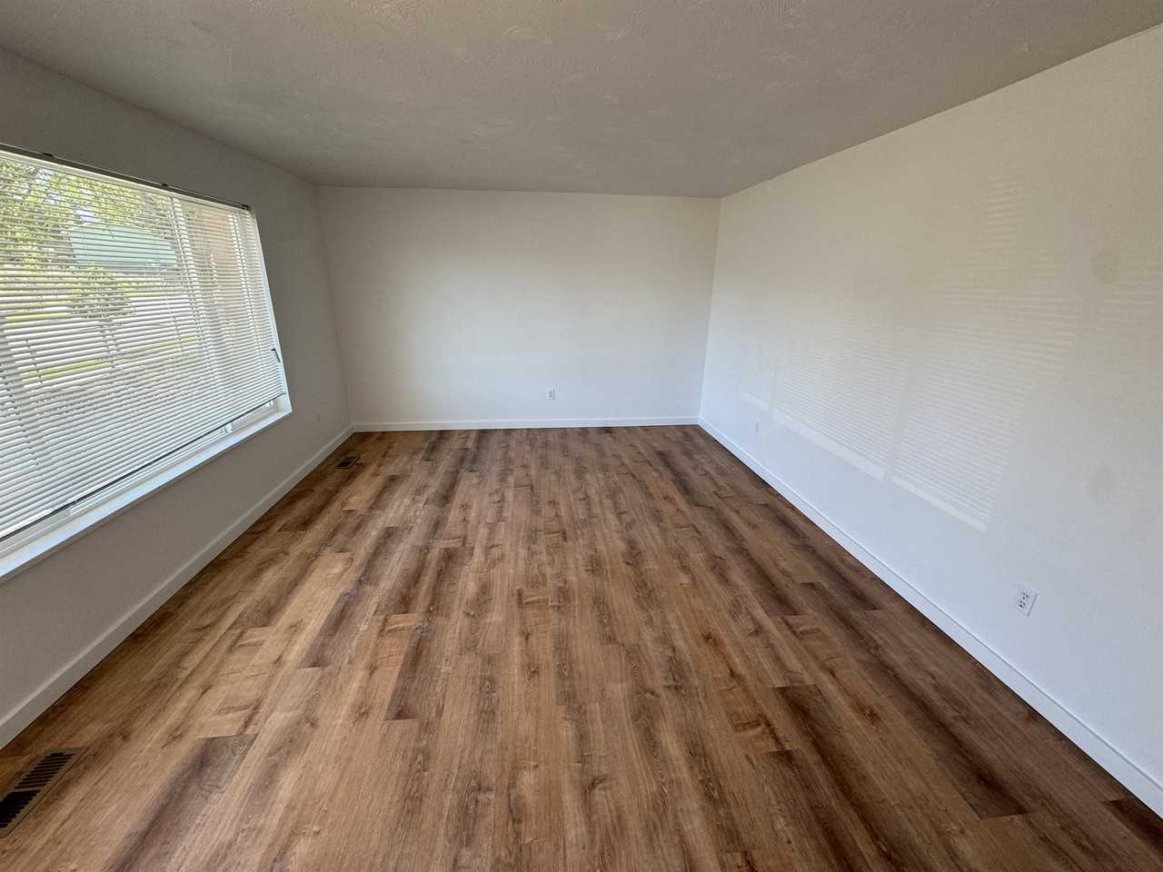 5524 W Townsend Way #1 - Photo 5 of 50