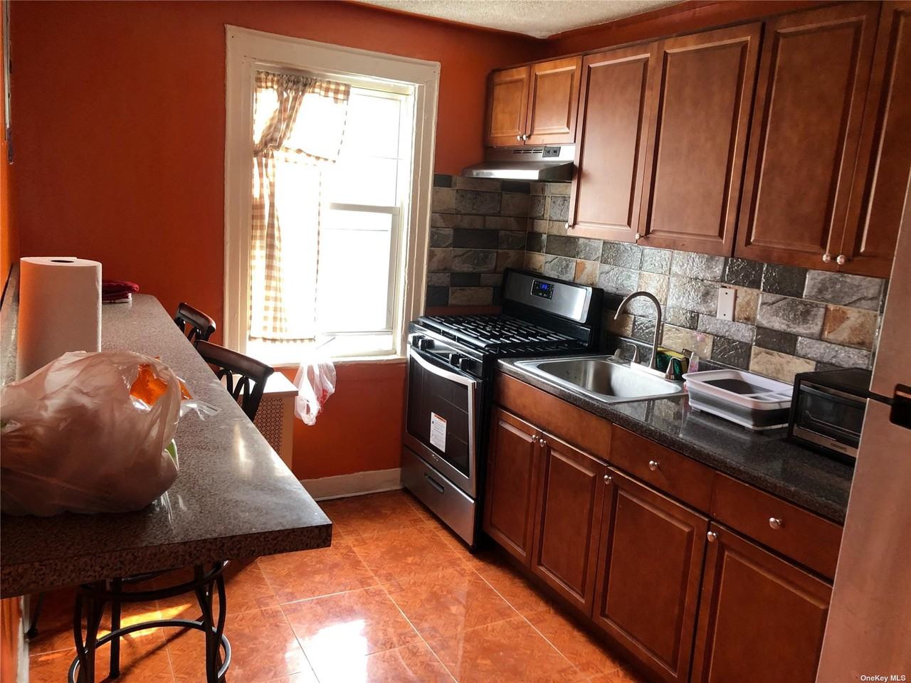 13502 Francis Lewis Blvd - Photo 2 of 7