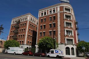 Arwyn Manor Apartments...New York Style..Newly Remodeled Apartments...Hardwood Floors! CALL NOW! - Photo 1 of 1