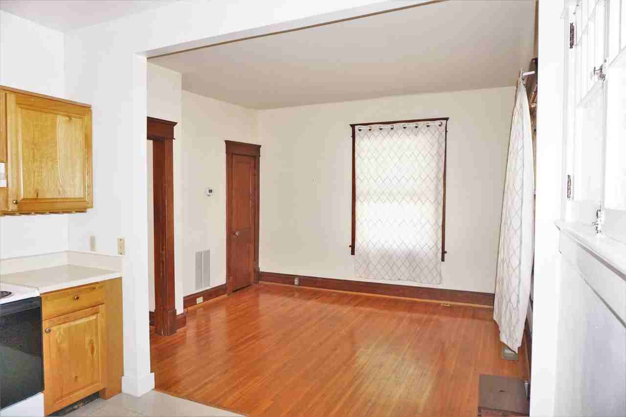 1905 Jefferson Park Avenue Unit B - Photo 2 of 20