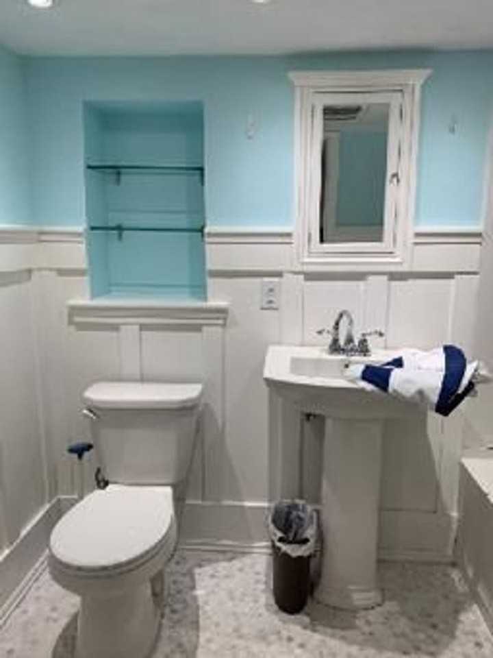 225 W Kent Rd - Photo 3 of 26