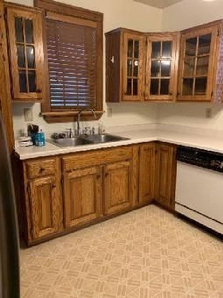 225 W Kent Rd - Photo 5 of 26
